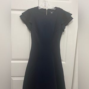 Tommy Hilfiger ruffled sleeve dress size 6 navy blue